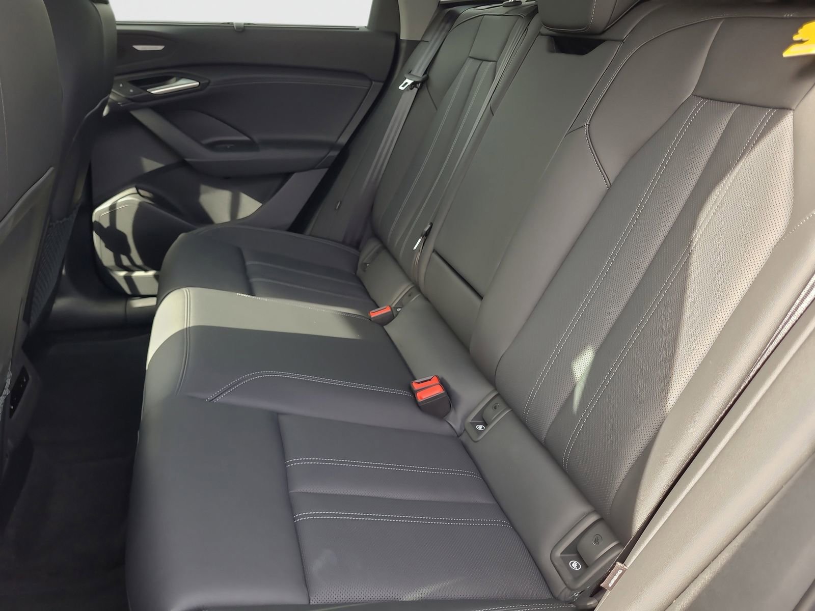 Used 2025 Audi Q6 e-tron Premium Plus w/ Premium Plus image 14