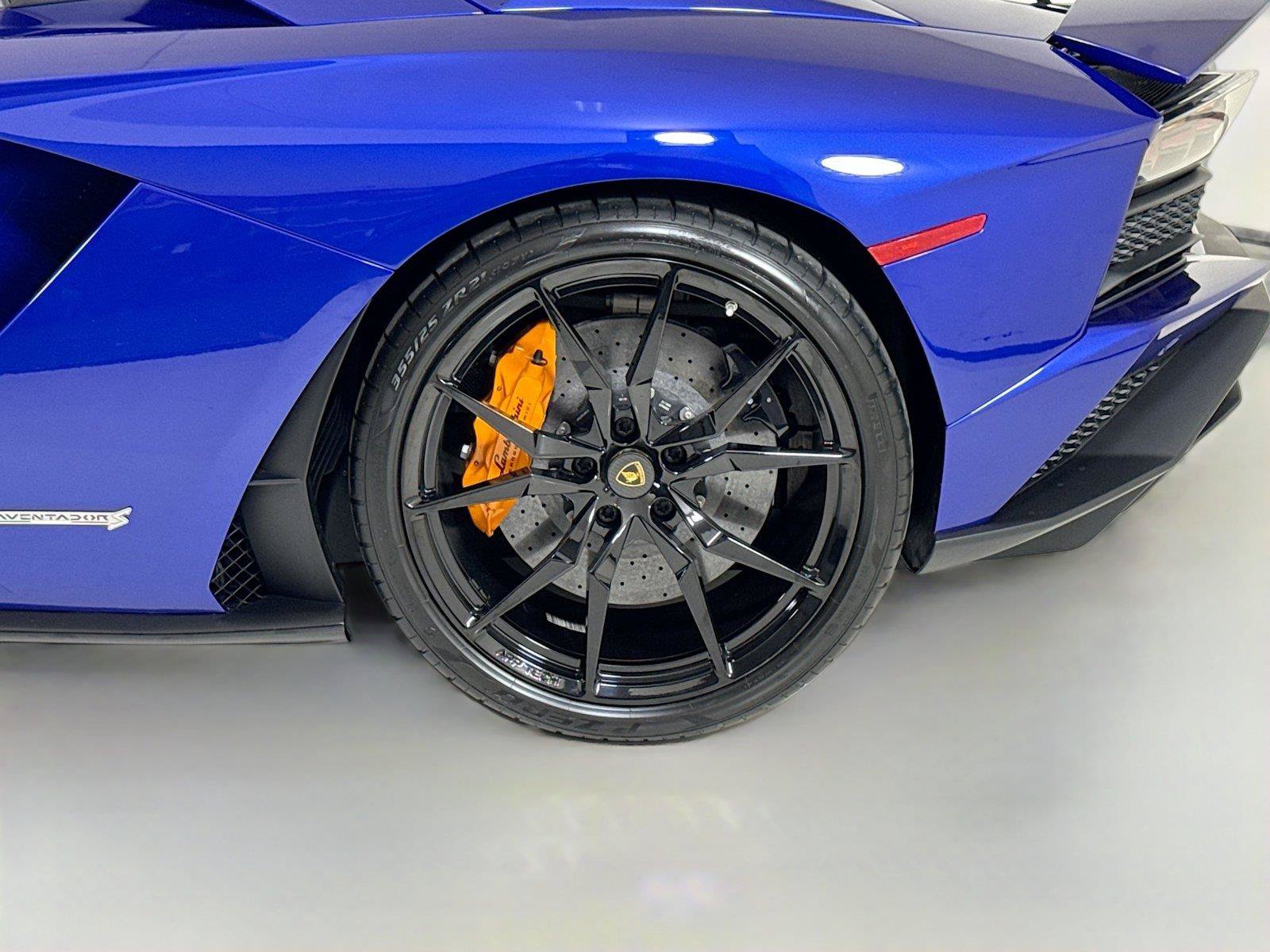 Used 2019 Lamborghini Aventador S AWD/4WD image 37