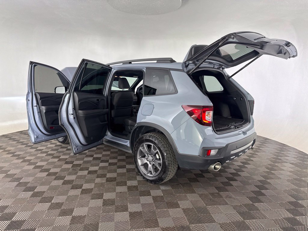 Used 2024 Honda Passport TrailSport image 27