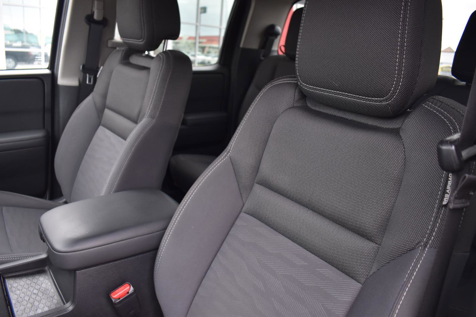 Used 2022 Nissan Frontier SV image 27