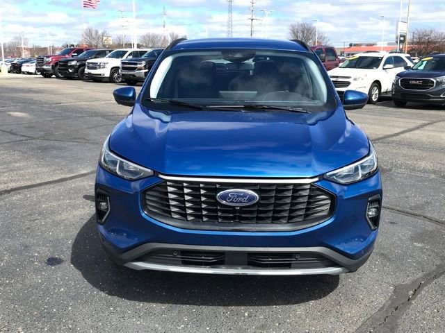Used 2023 Ford Escape Platinum AWD/4WD video 2