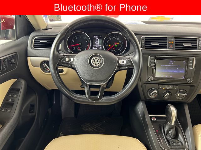 Used 2017 Volkswagen Jetta SE image 14