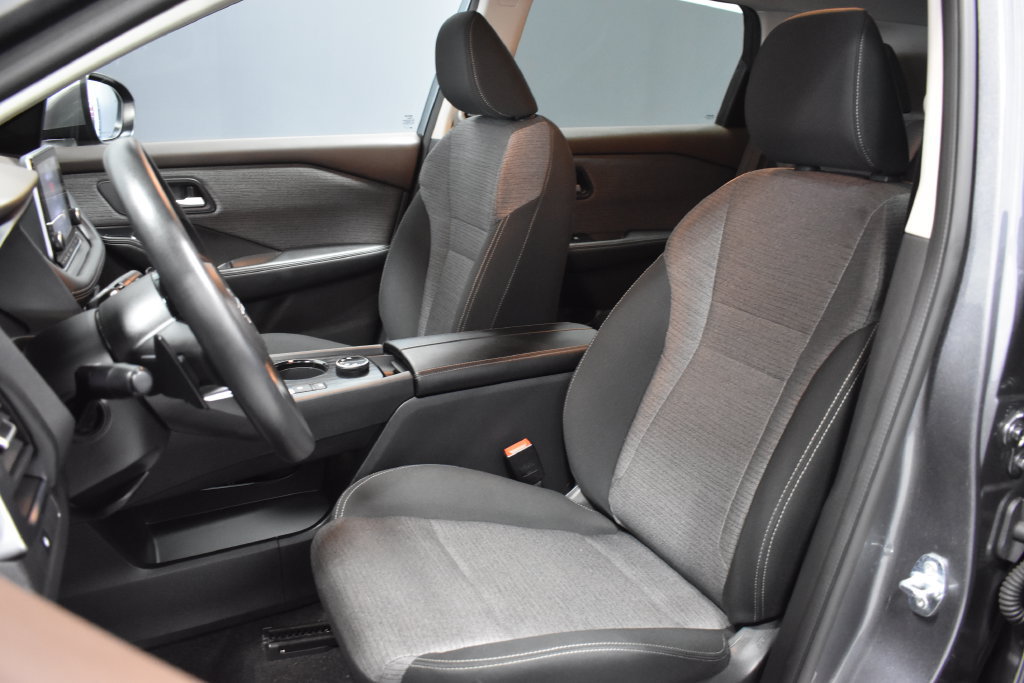 Certified 2023 Nissan Rogue SV AWD/4WD image 5