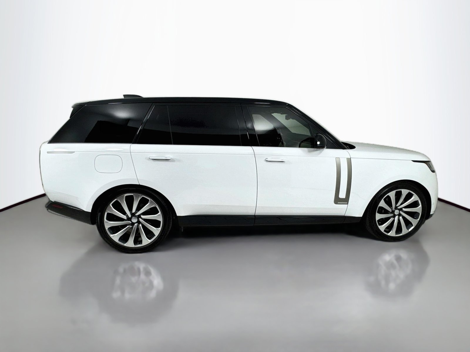 Used 2025 Land Rover Range Rover Long Wheelbase Autobiography AWD/4WD image 8