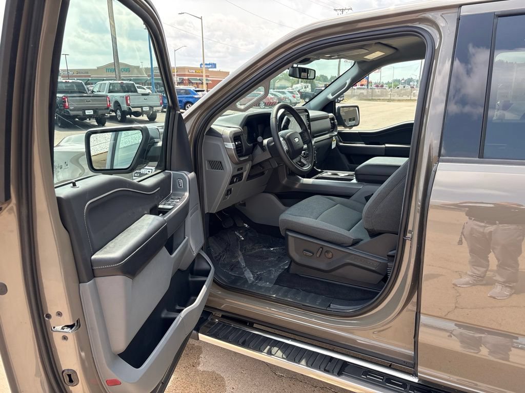 New 2026 Ford F150 XLT w/ Equipment Group 302A MID AWD/4WD image 21