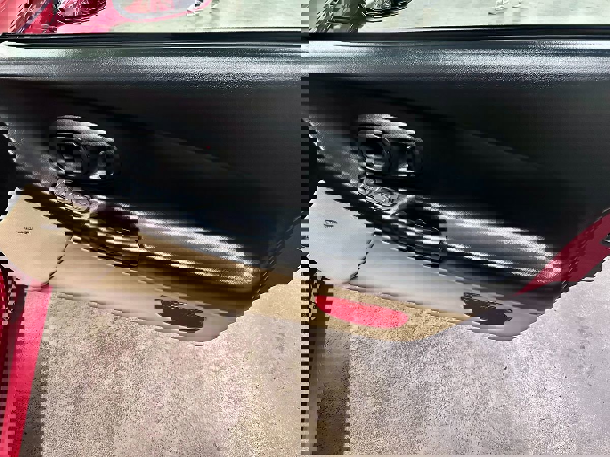 Used 2000 Chevrolet Corvette Coupe w/ Memory Pkg image 17