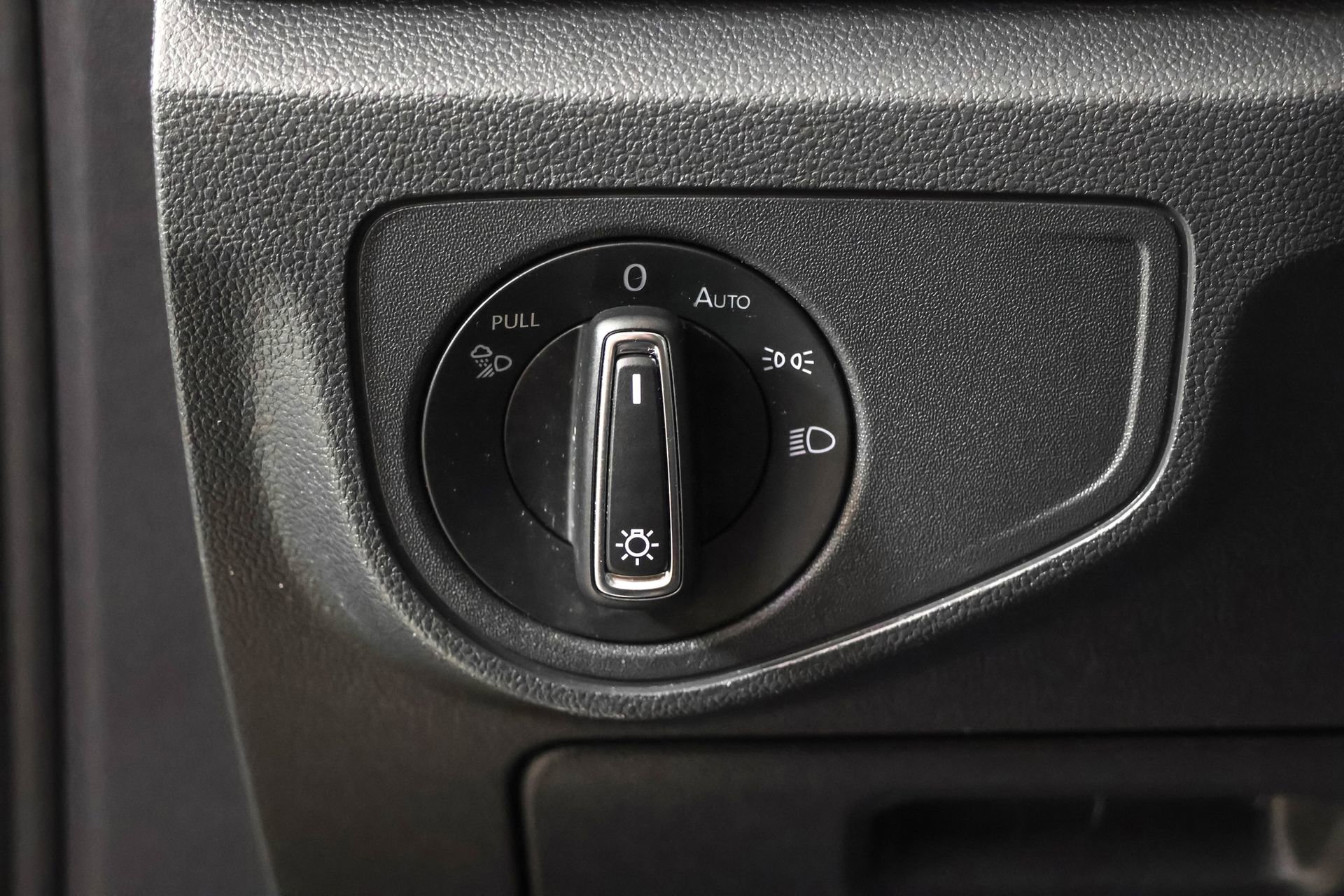 Used 2022 Volkswagen Atlas SE image 25