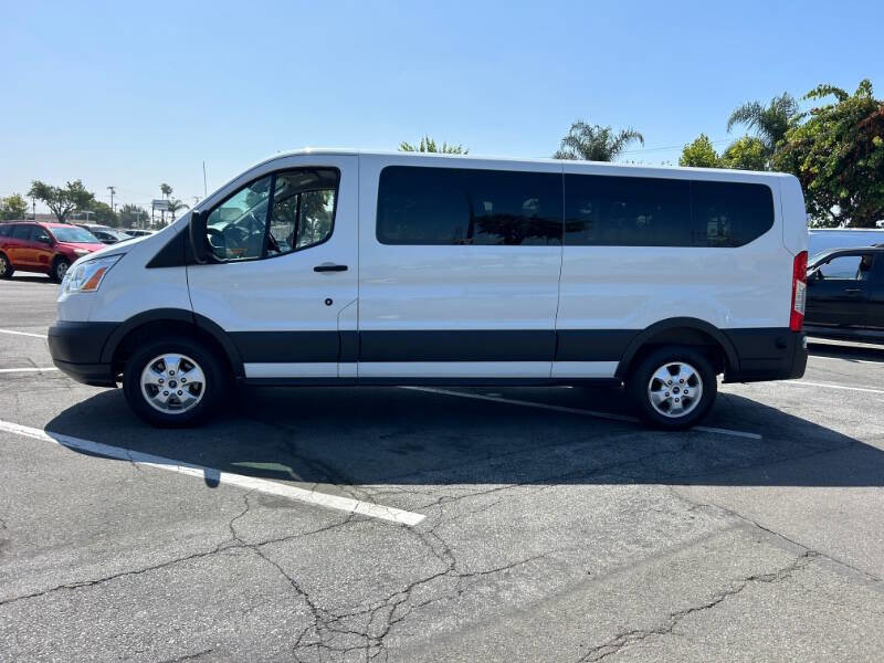 Used 2017 Ford Transit 350 XLT RWD image 4