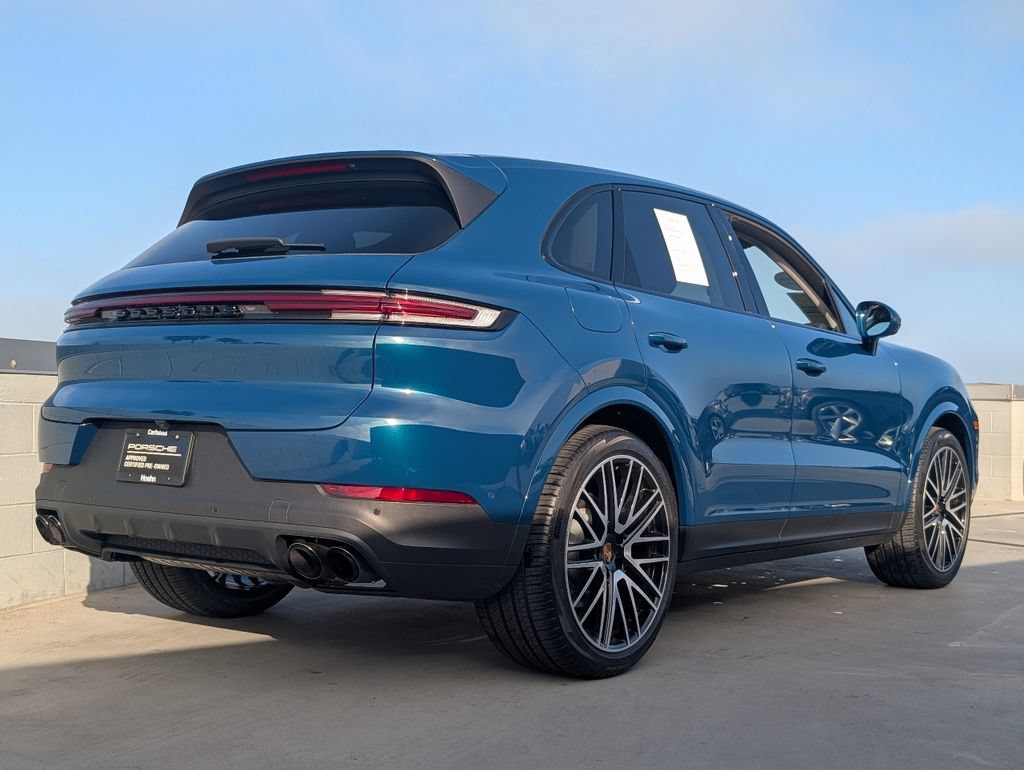 Certified 2025 Porsche Cayenne AWD/4WD image 23