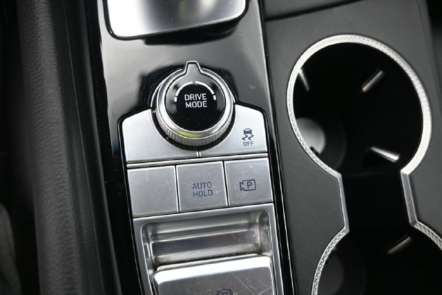 Used 2025 Genesis G70 2.5T AWD/4WD image 28