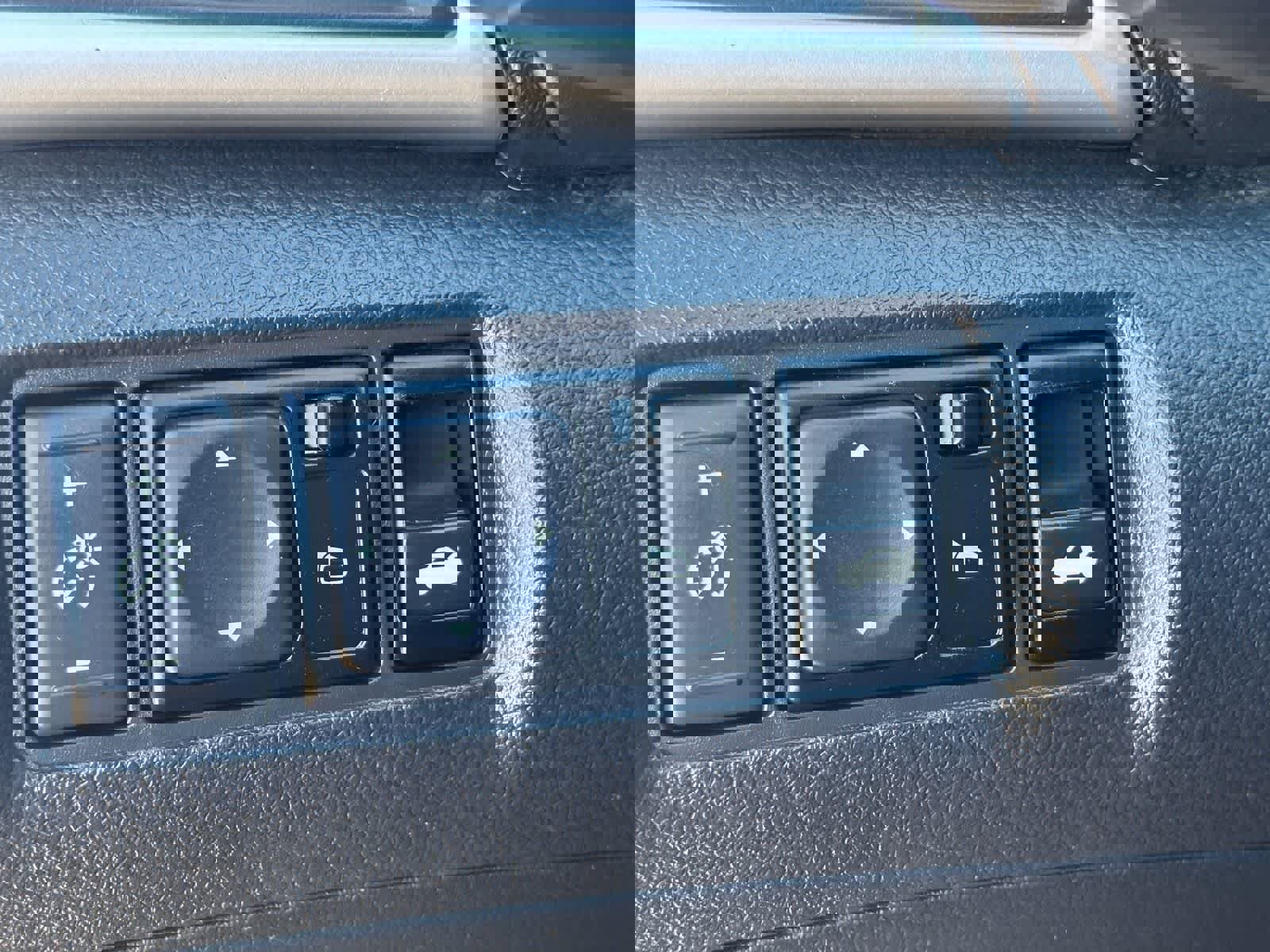 Used 2019 Nissan Sentra SV image 21