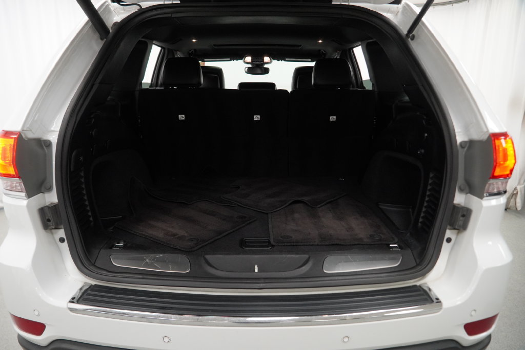 Used 2018 Jeep Grand Cherokee Limited AWD/4WD image 37