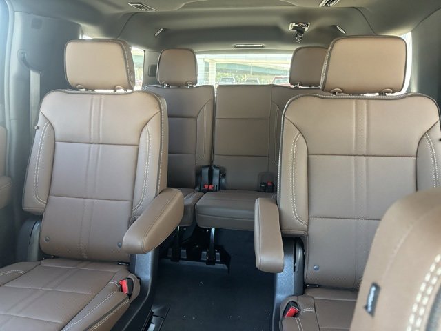 New 2026 Chevrolet Suburban High Country w/ Sun And Tow Package image 8