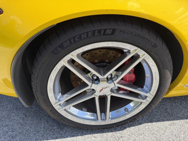 Used 2006 Chevrolet Corvette Z06 w/ Preferred Equipment Group image 20