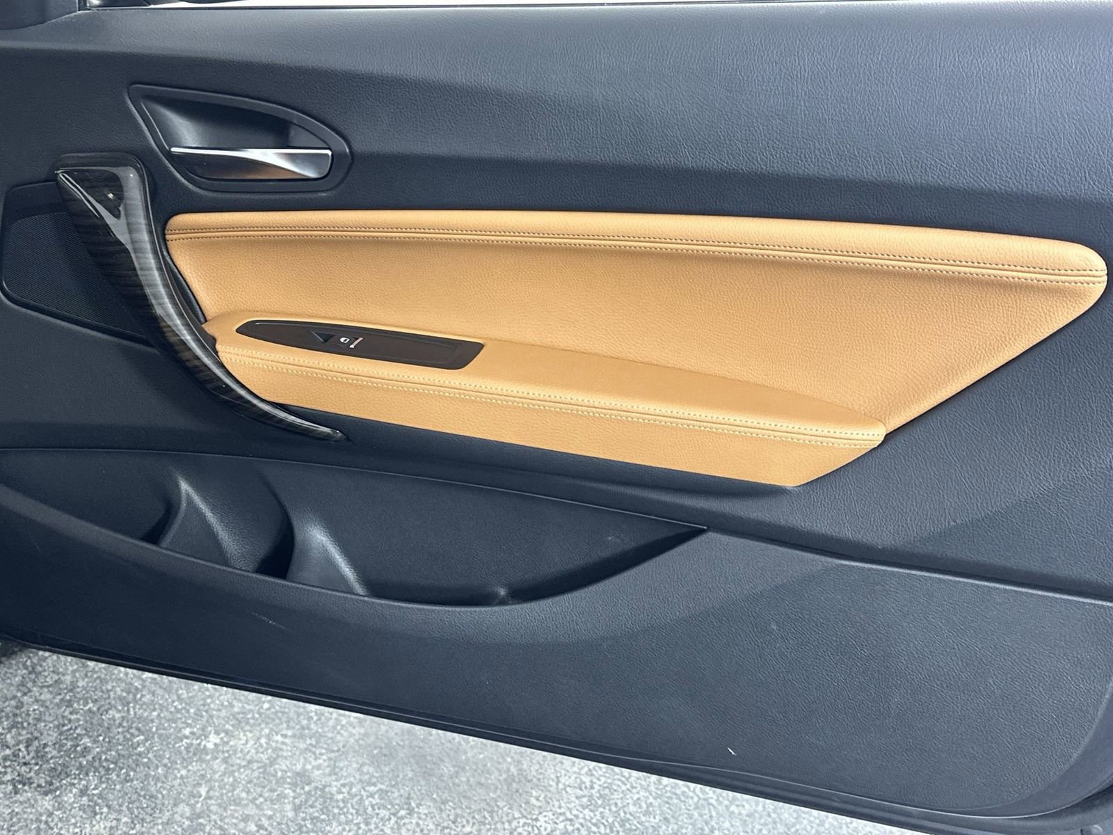 Used 2018 BMW 230i xDrive Convertible image 32