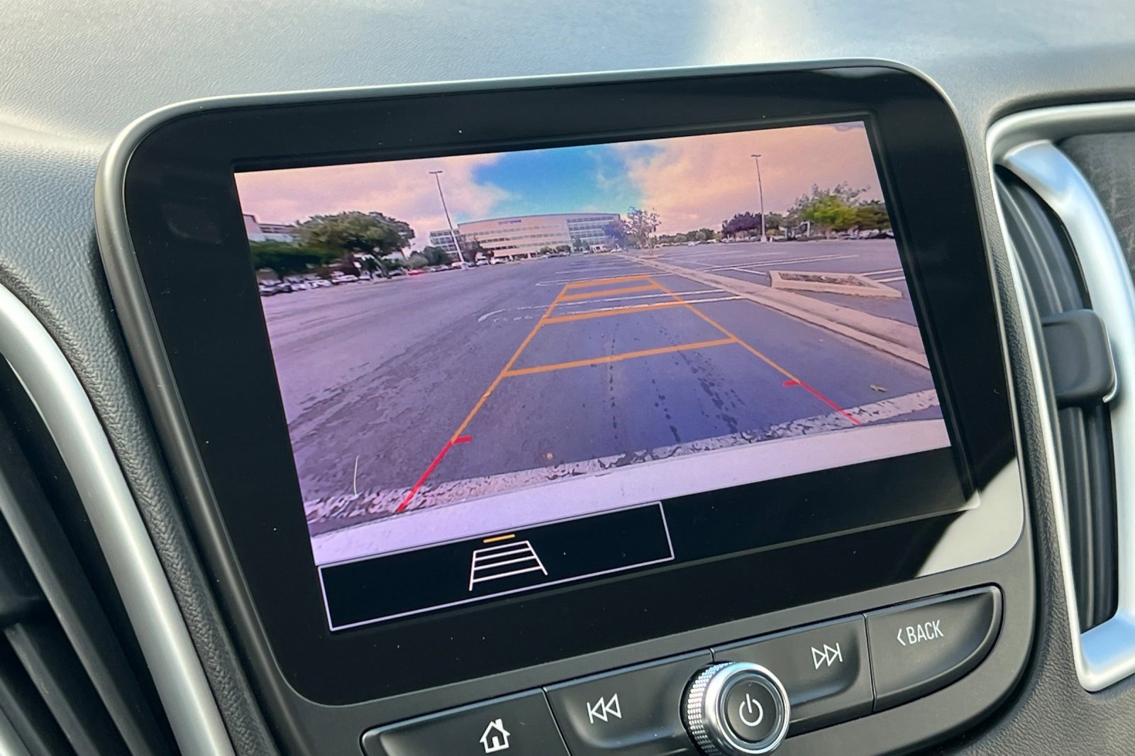 Certified 2024 Chevrolet Malibu LT image 25