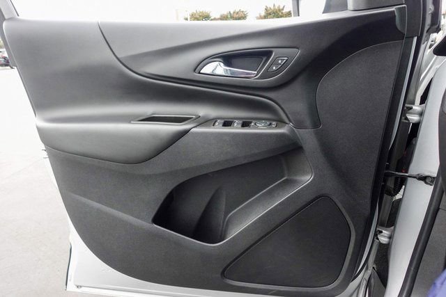 Used 2021 Chevrolet Equinox LT image 23