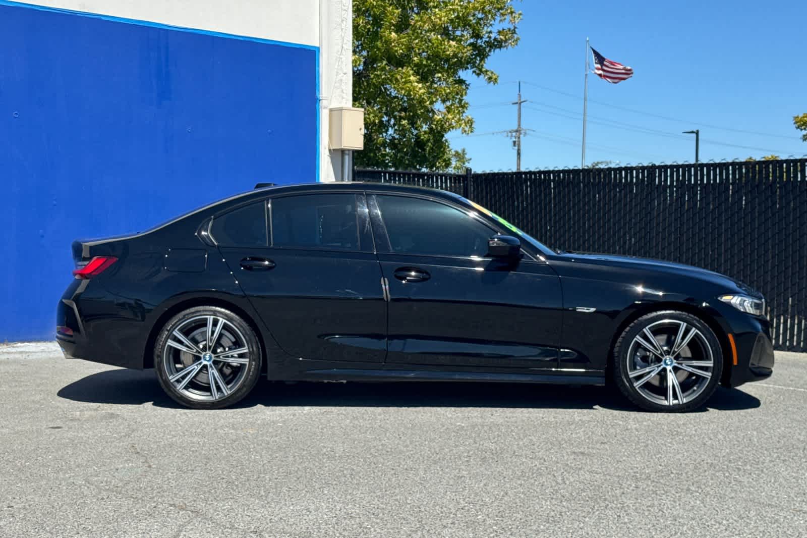 Used 2023 BMW 330e w/ Premium Package RWD image 2