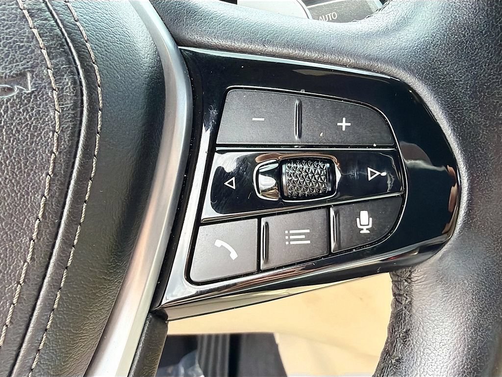 Used 2020 BMW 530i xDrive w/ Convenience Package AWD/4WD image 39