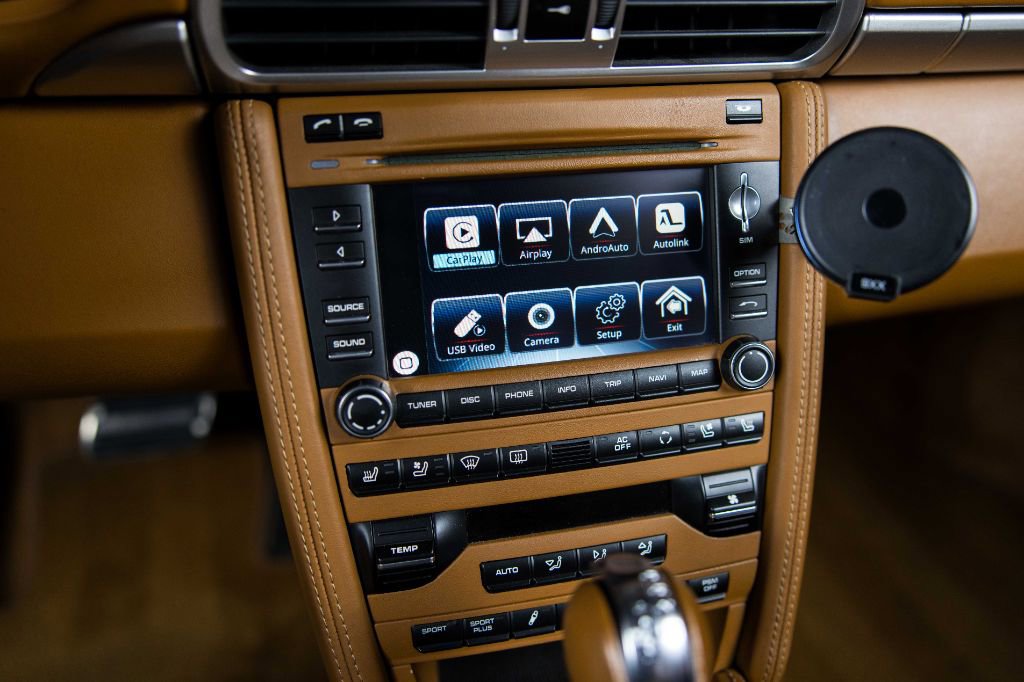 Used 2011 Porsche 911 Turbo S image 28