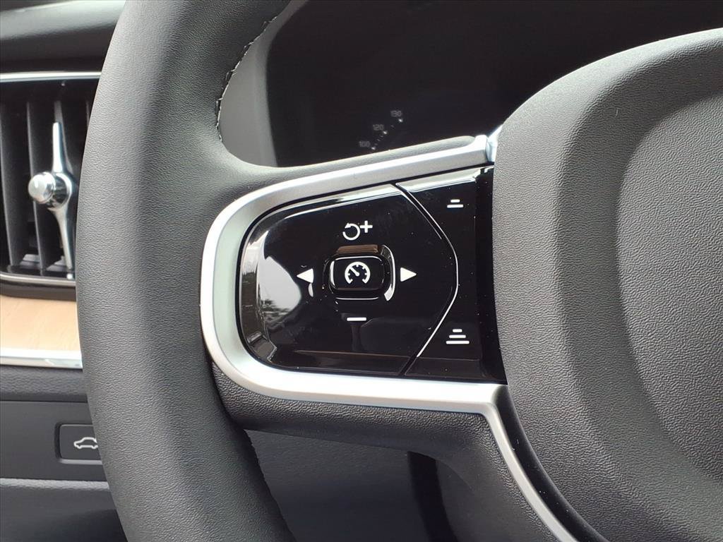 New 2026 Volvo XC60 B5 Plus w/ Protection Package Premier AWD/4WD image 26