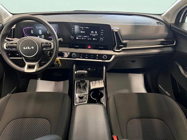 Used 2025 Kia Sportage LX image 17