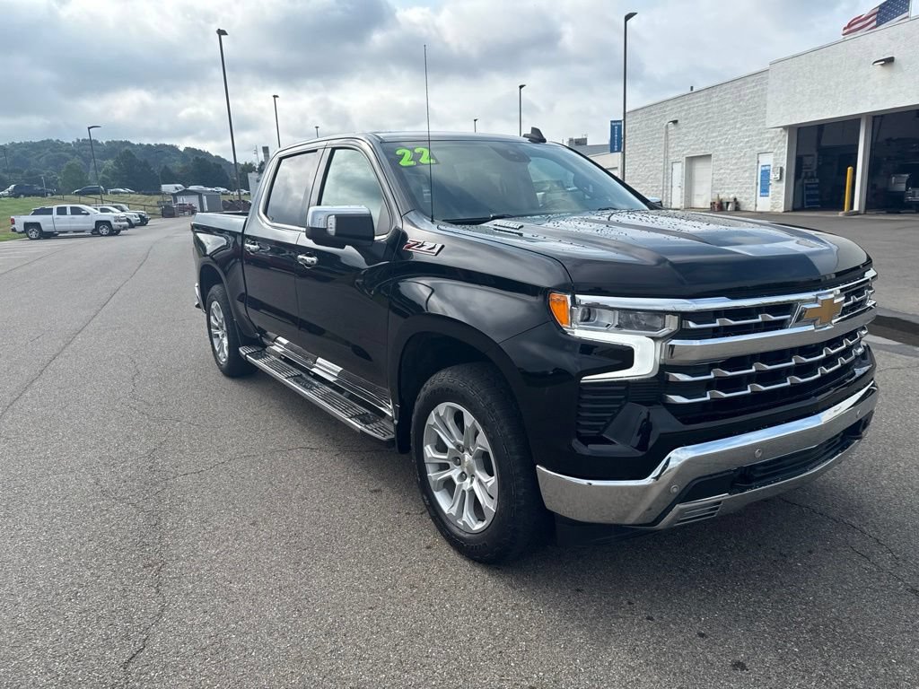 Used 2022 Chevrolet Silverado 1500 LTZ AWD/4WD image 2