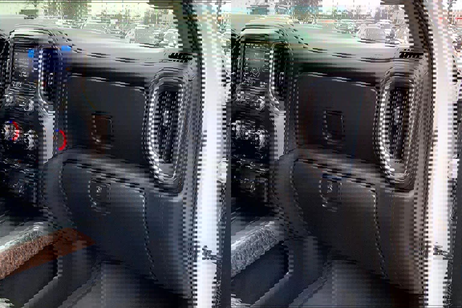 Used 2020 GMC Sierra 2500 Denali w/ Denali Ultimate Package image 18