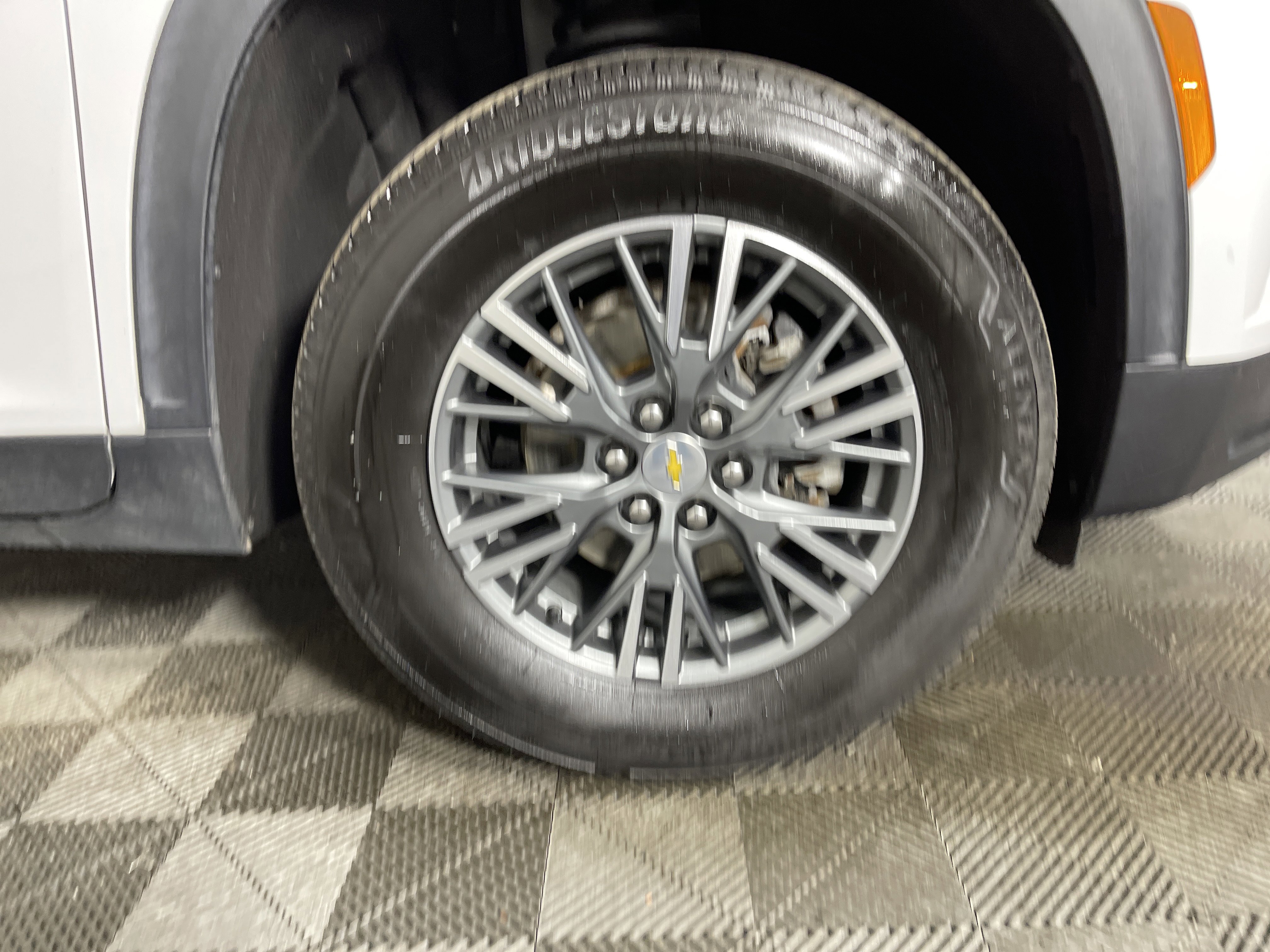 Used 2024 Chevrolet Traverse LS image 7