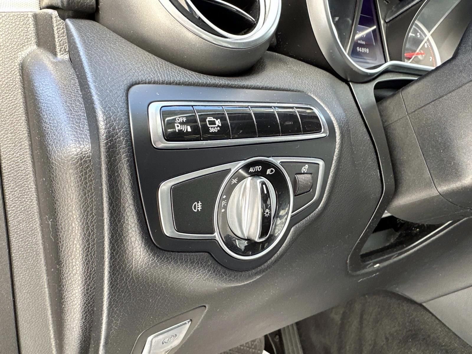 Used 2017 Mercedes-Benz GLC 300 4MATIC image 15