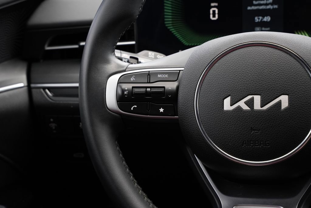 Used 2025 Kia K5 GT-Line w/ GT-Line Premium Package image 8