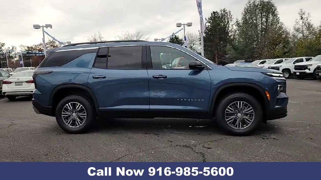 New 2026 Chevrolet Traverse LT image 12