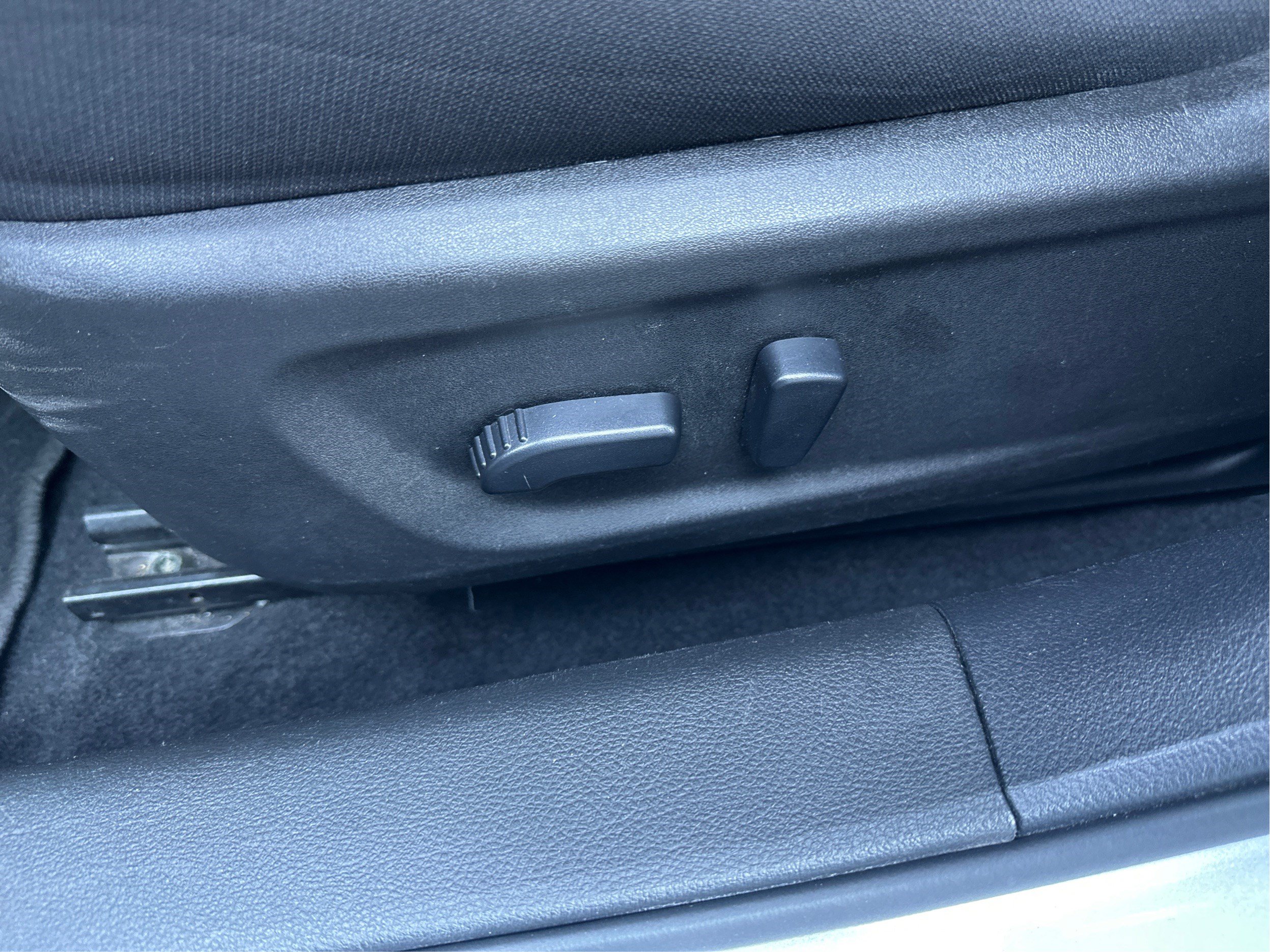 Used 2024 Nissan Altima 2.5 SV FWD image 19