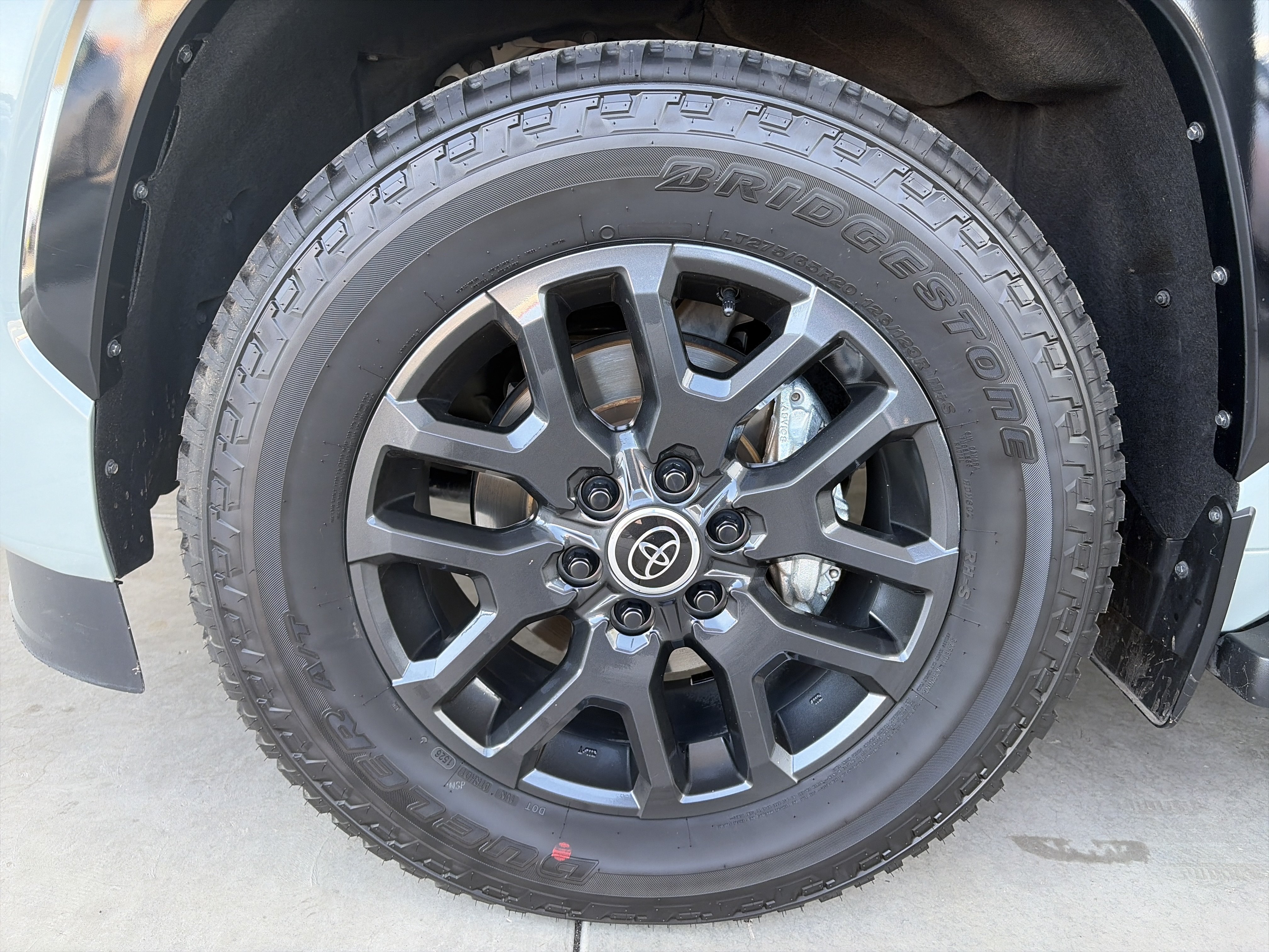 Used 2024 Toyota Sequoia Platinum AWD/4WD image 22