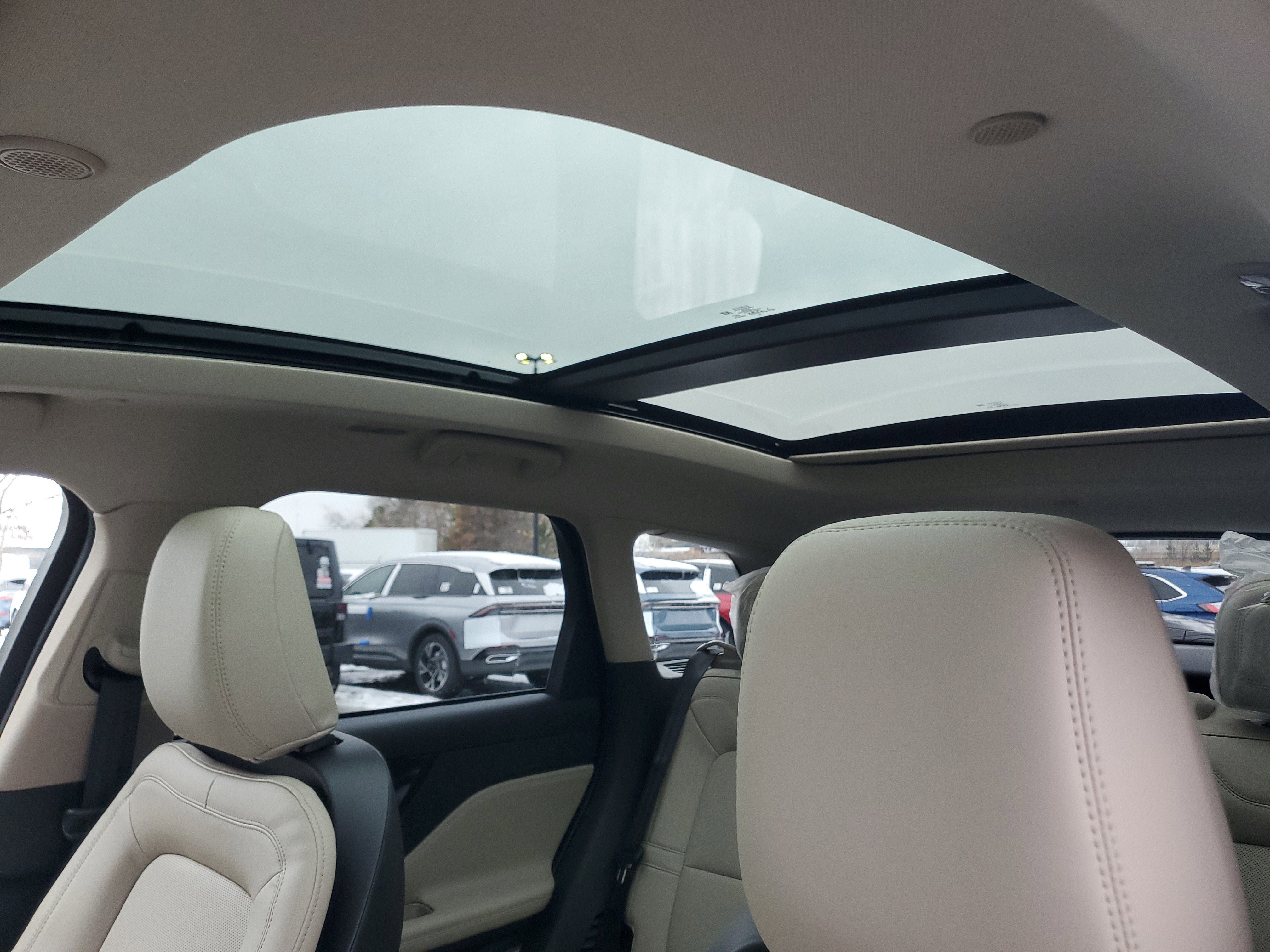 New 2026 Lincoln Corsair Premiere image 11