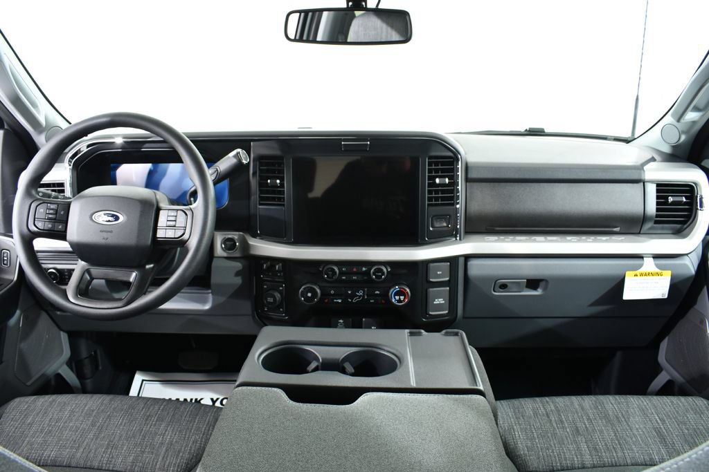 New 2026 Ford F350 XLT w/ XLT Premium Package AWD/4WD image 7