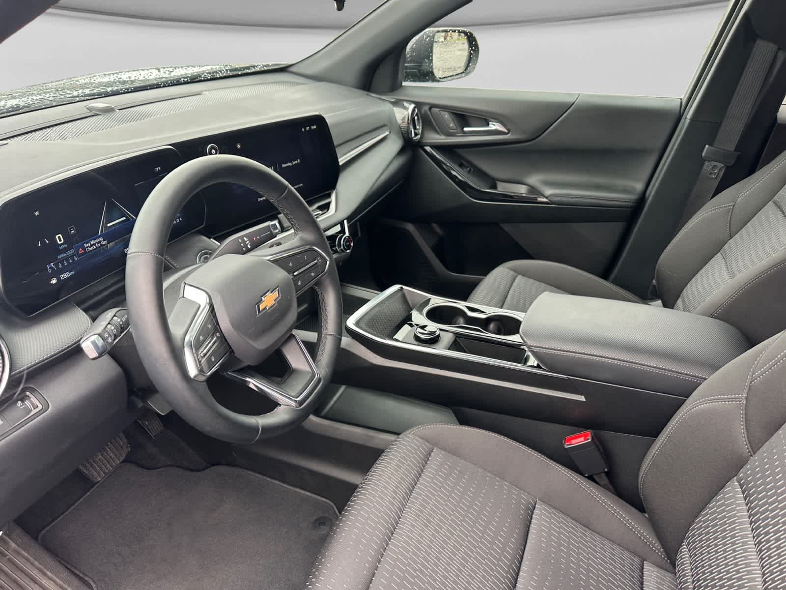 Used 2026 Chevrolet Equinox LT FWD image 10