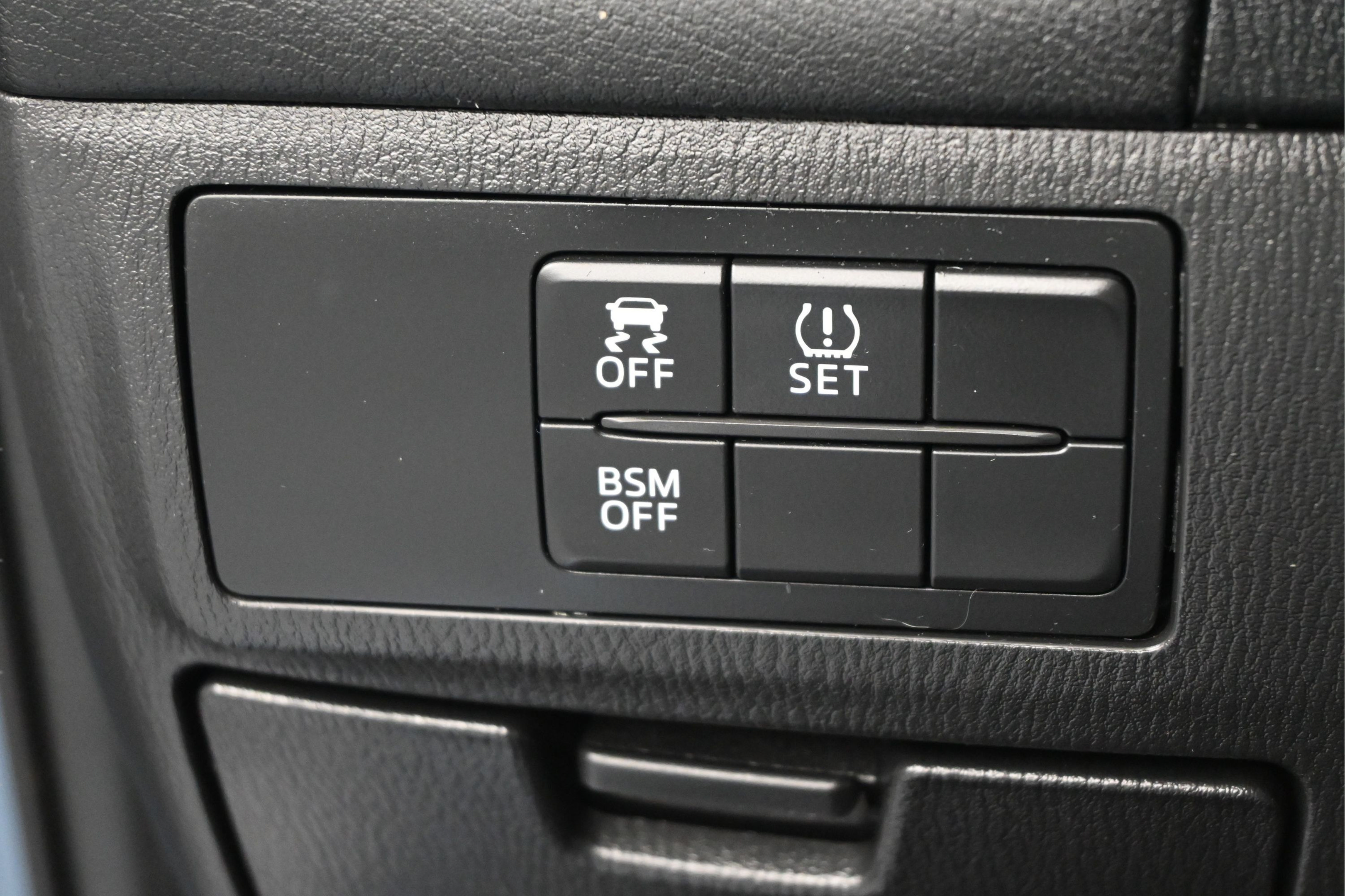 Used 2014 MAZDA MAZDA6 Touring w/ Touring Technology Package FWD image 21