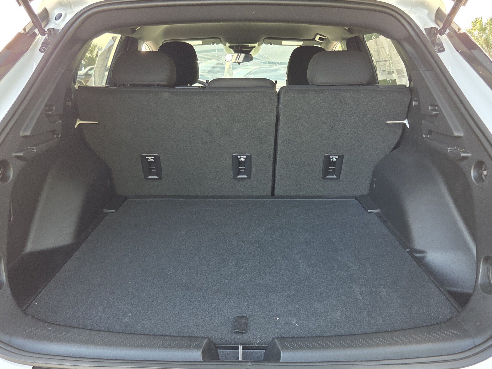 Used 2026 Chevrolet Equinox EV LT w/ Comfort Package FWD image 13