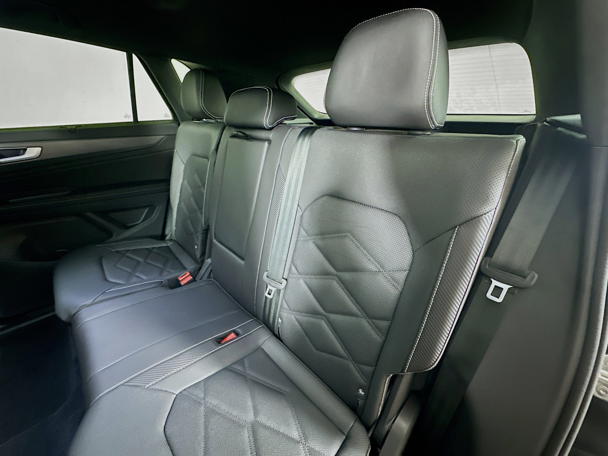 New 2026 Volkswagen Atlas Cross Sport SE image 23