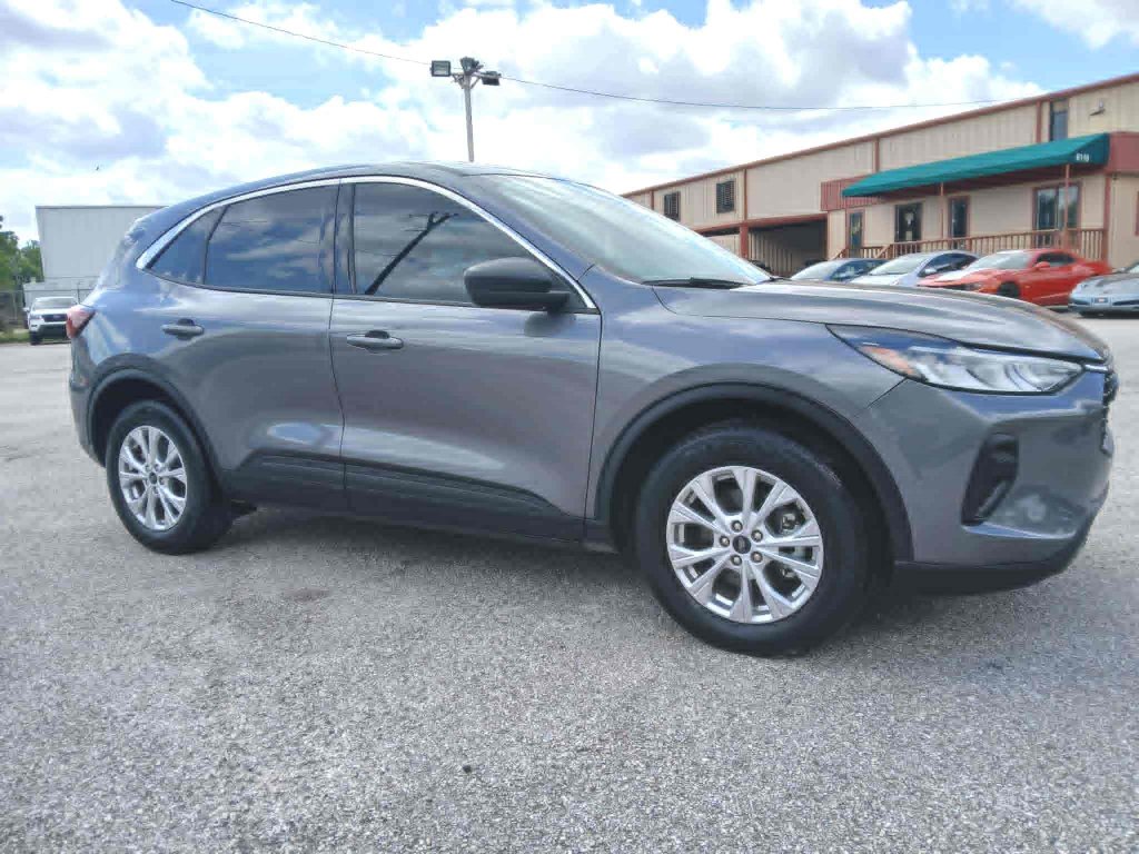 Used 2024 Ford Escape Active FWD image 3