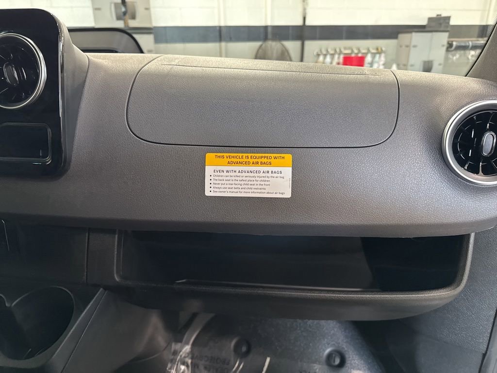 New 2025 Mercedes-Benz Sprinter 4500 image 10