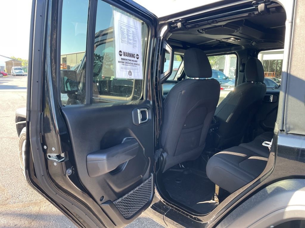 Used 2023 Jeep Wrangler Sport S image 31
