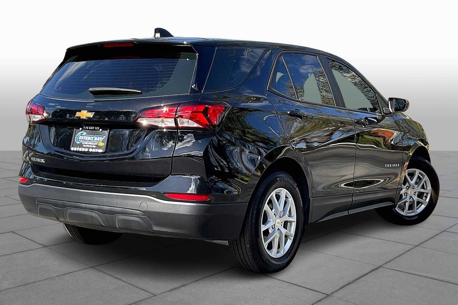 Used 2023 Chevrolet Equinox LS FWD image 13