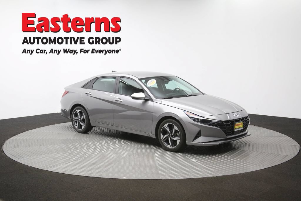 Used 2023 Hyundai Elantra SEL w/ Convenience Package FWD image 43