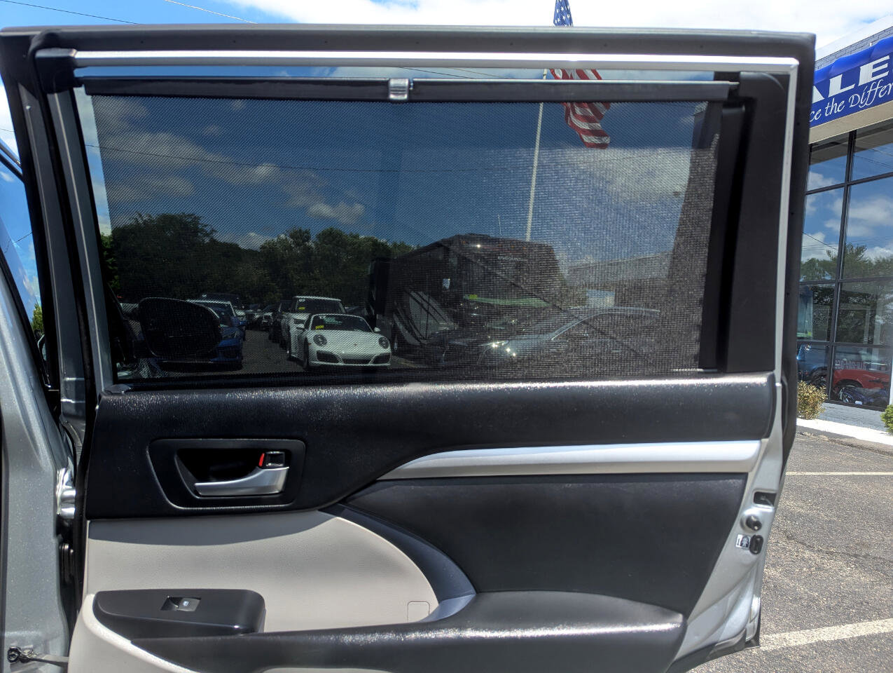Used 2018 Toyota Highlander XLE image 46