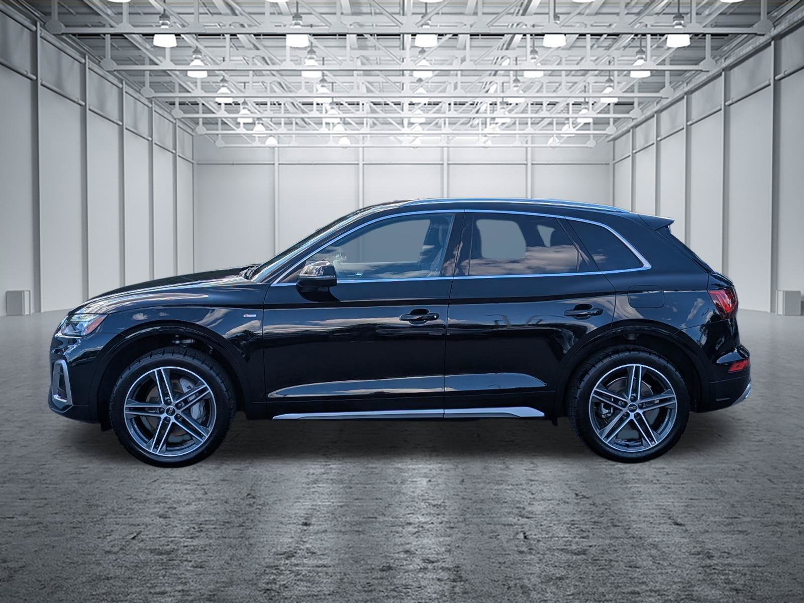 Used 2023 Audi Q5 e Premium w/ Convenience Package AWD/4WD image 2