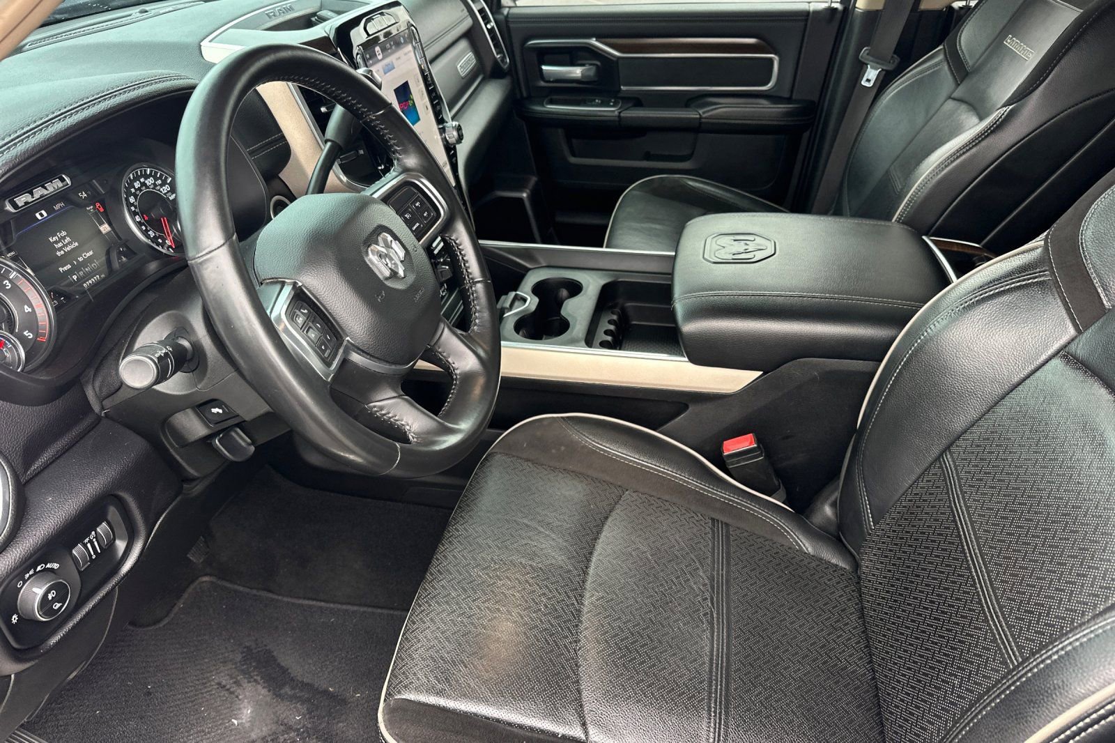 Used 2022 RAM 3500 Laramie image 10