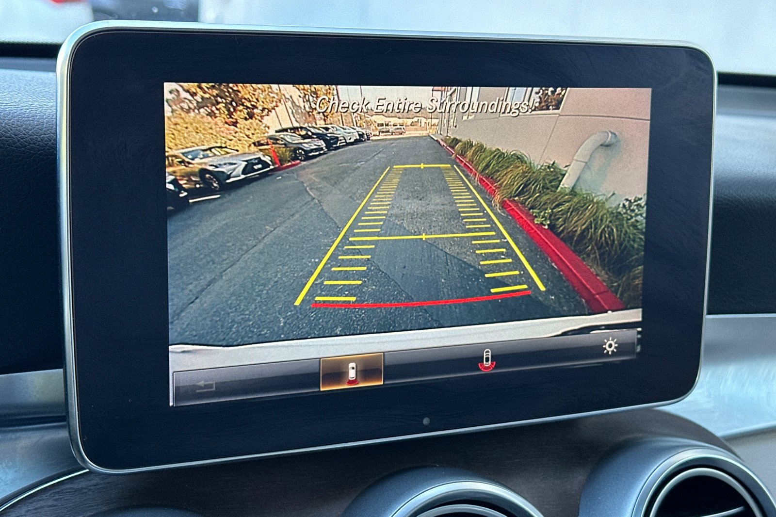 Used 2018 Mercedes-Benz GLC 300 4MATIC image 21