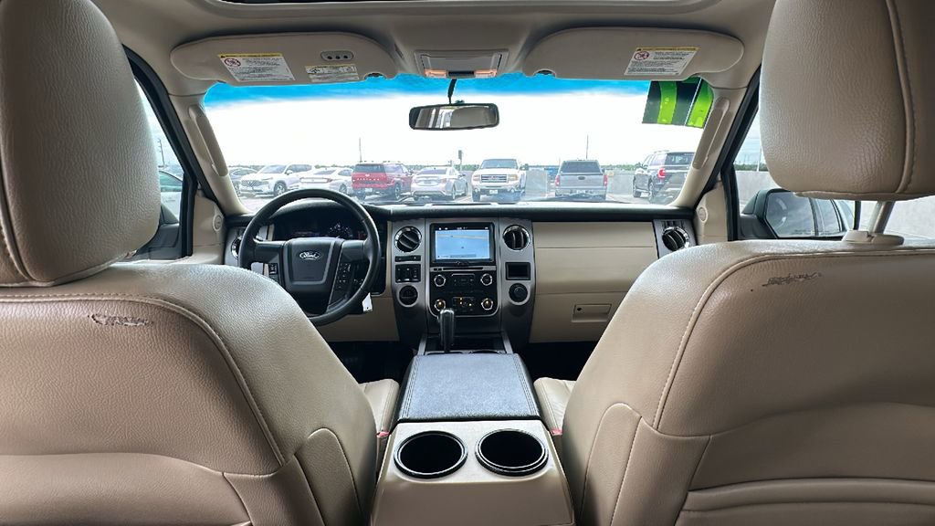 Used 2017 Ford Expedition EL XLT w/ Equipment Group 202A RWD image 27